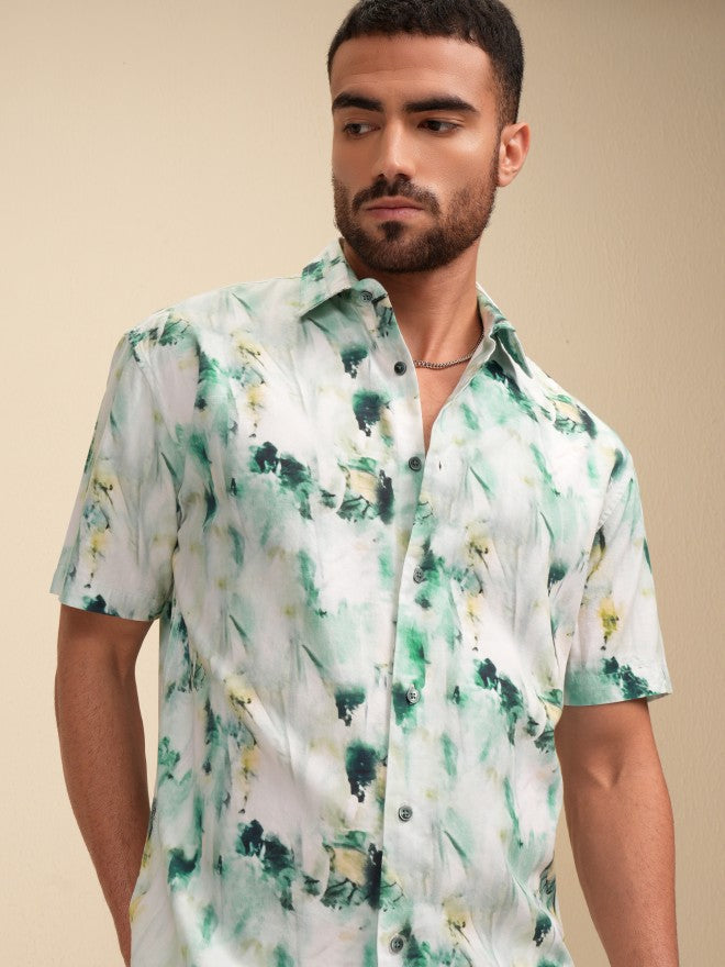 Locomotive Men Green Printed Relaxed Fit Casual Shirt - Green - Image 1