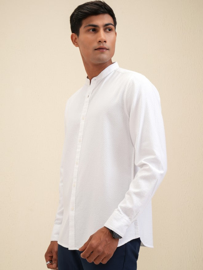Locomotive Men White Textured Regular Fit Casual Shirt - White - Image 4