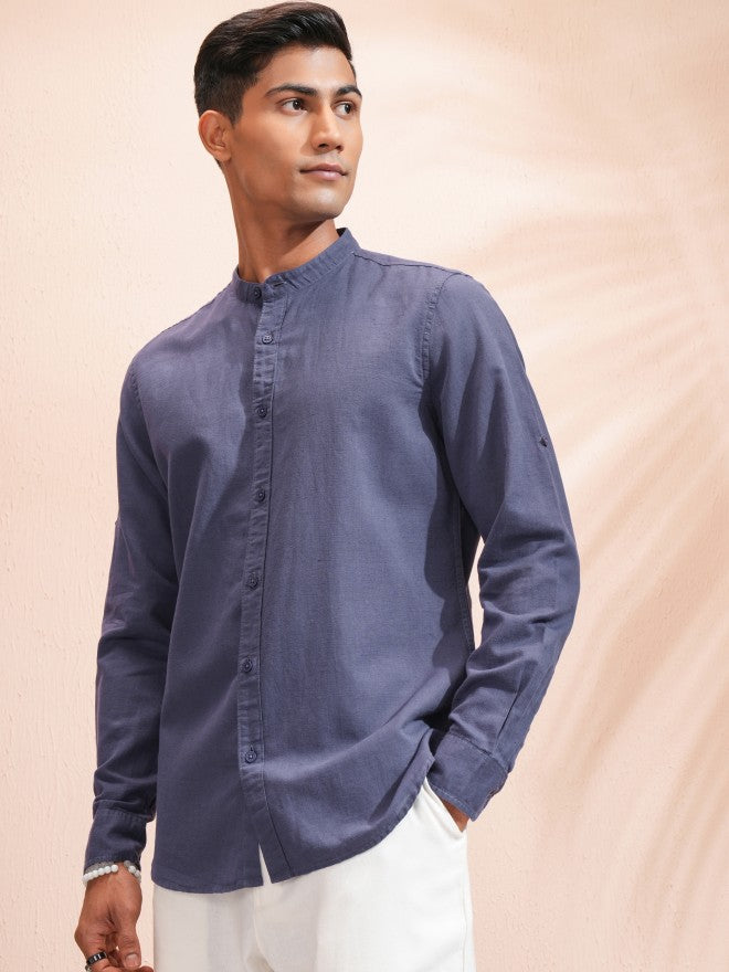 Locomotive Men Blue Solid Regular Fit Casual Shirt - Blue - Image 4