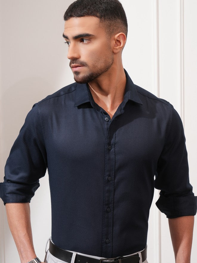 Locomotive Men Navy Blue Solid Slim Fit Casual Shirt - Navy Blue - Image 1