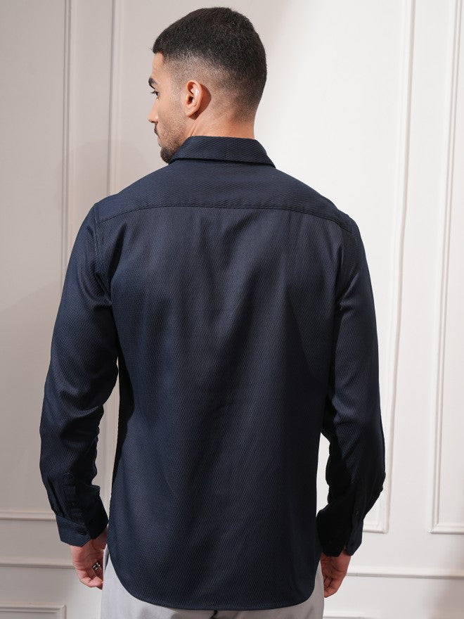 Locomotive Men Navy Blue Solid Slim Fit Casual Shirt - Navy Blue - Image 3