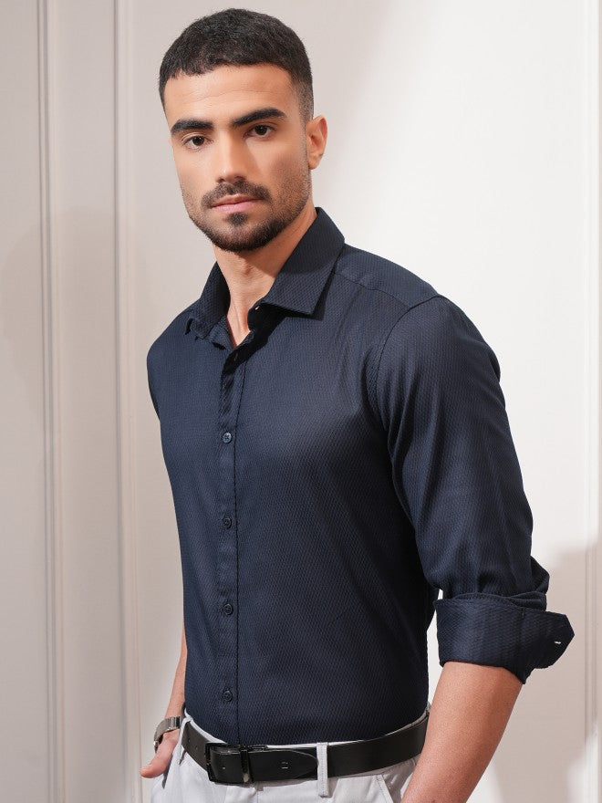 Locomotive Men Navy Blue Solid Slim Fit Casual Shirt - Navy Blue - Image 4