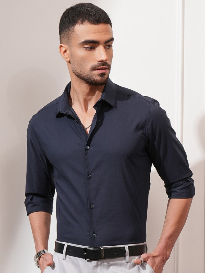 Locomotive Men Navy Blue Solid Slim Fit Casual Shirt - Navy Blue - Image 4