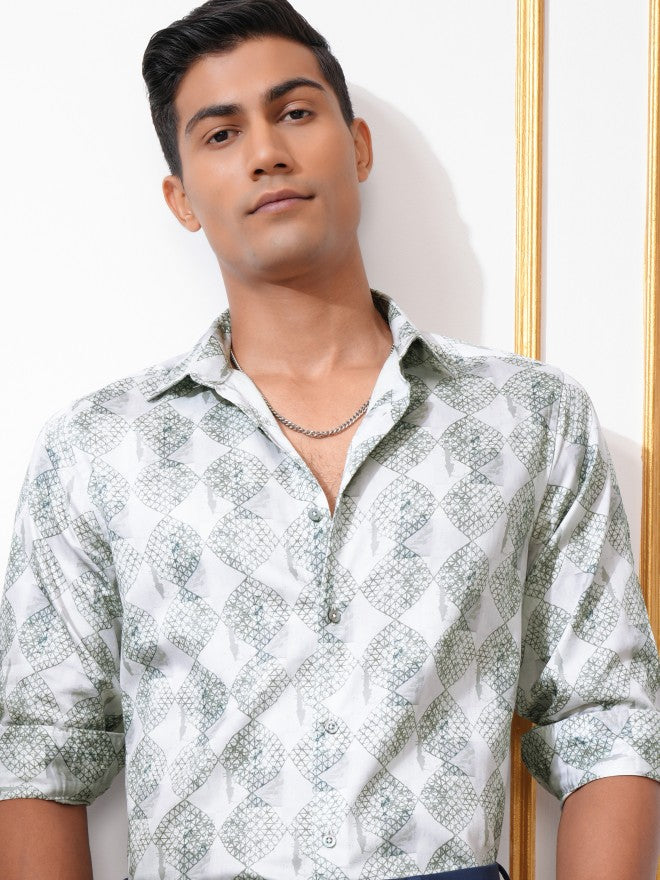 Locomotive Men Green Printed Slim Fit Casual Shirt - Green - Image 1