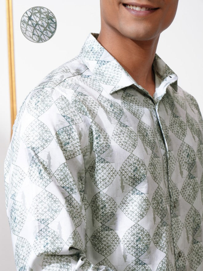 Locomotive Men Green Printed Slim Fit Casual Shirt - Green - Image 5