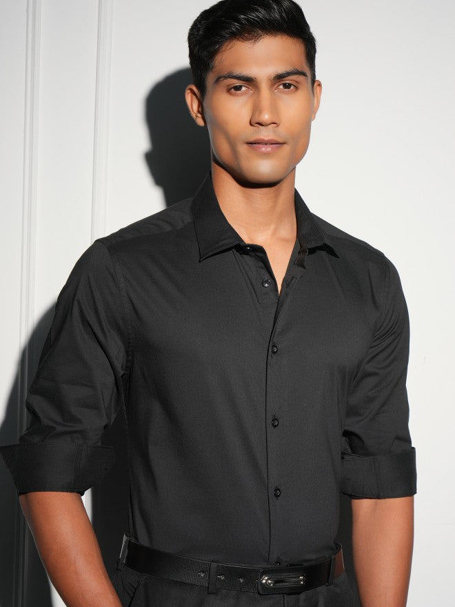 Locomotive Men Black Solid Slim Fit Casual Shirt - Black - Image 1