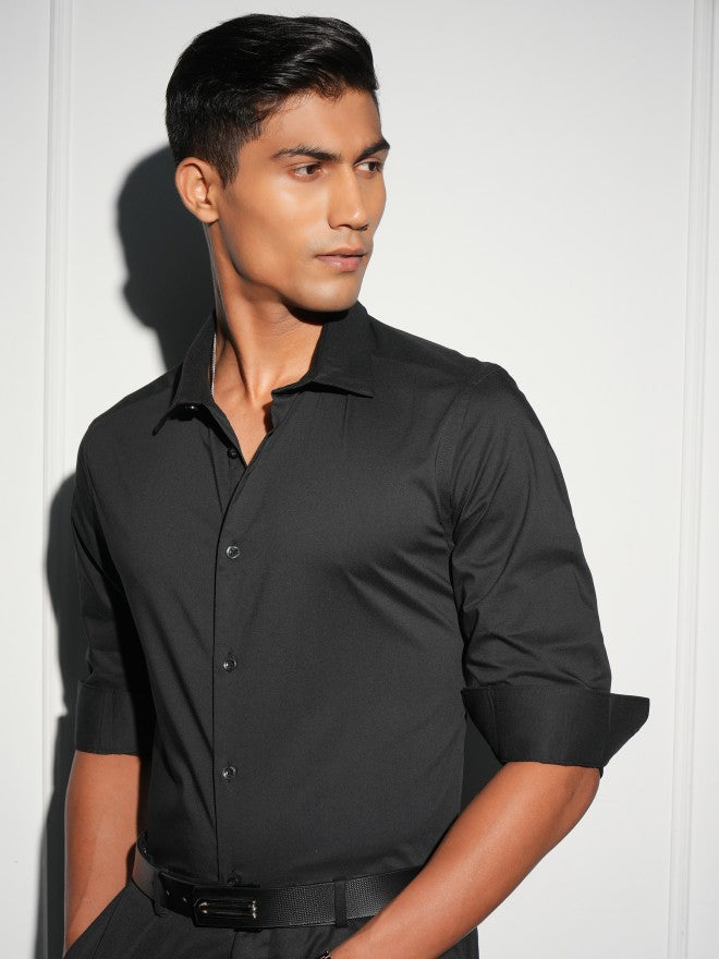 Locomotive Men Black Solid Slim Fit Casual Shirt - Black - Image 4