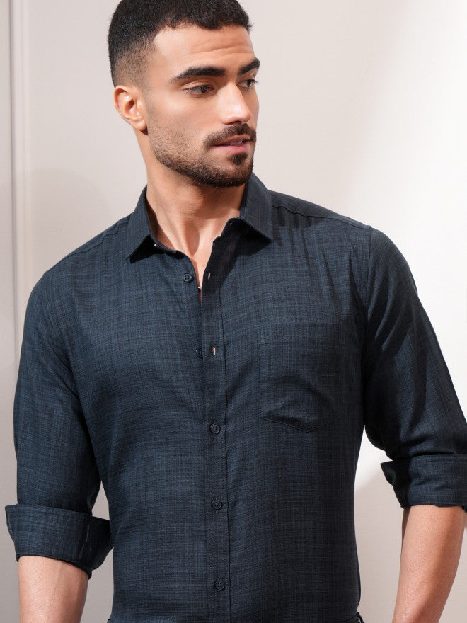 Locomotive Men Navy Blue Solid Slim Fit Casual Shirt - Navy Blue - Image 1