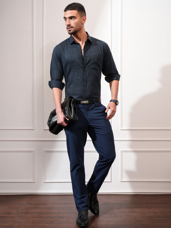 Locomotive Men Navy Blue Solid Slim Fit Casual Shirt - Navy Blue - Image 2
