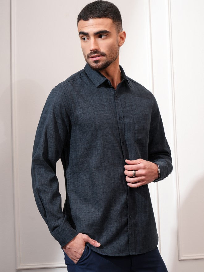 Locomotive Men Navy Blue Solid Slim Fit Casual Shirt - Navy Blue - Image 6