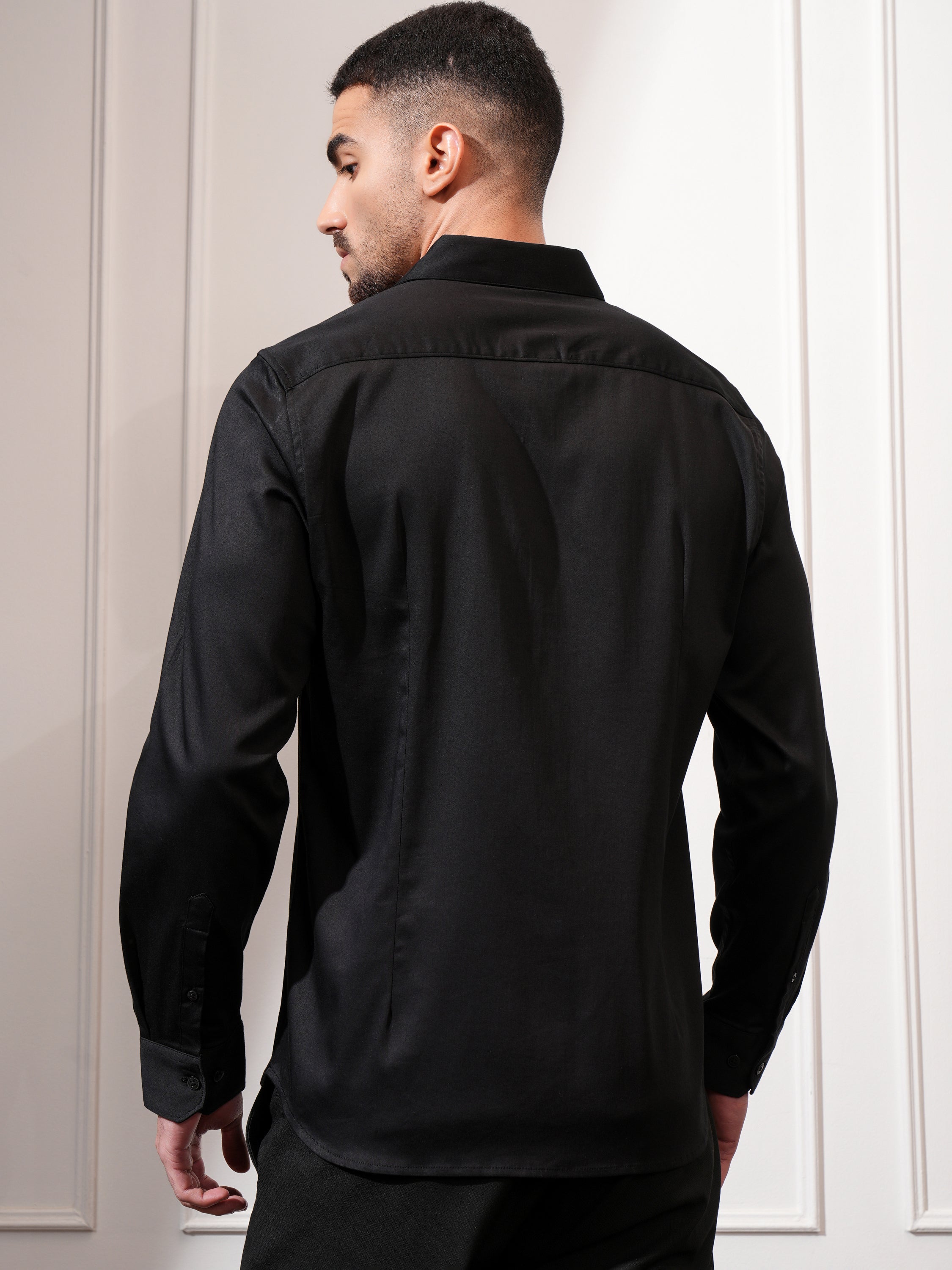 Locomotive Men Black Solid Slim Fit Casual Shirt - Black - Image 3