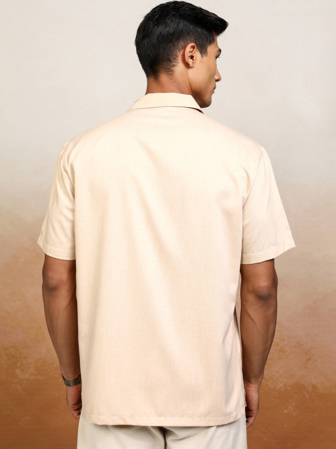Locomotive Men Beige Solid Relaxed Fit Casual Shirt - Beige - Image 3