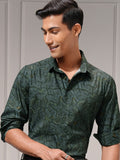 Locomotive Men Green Printed Slim Fit Casual Shirt - Green - Image 1