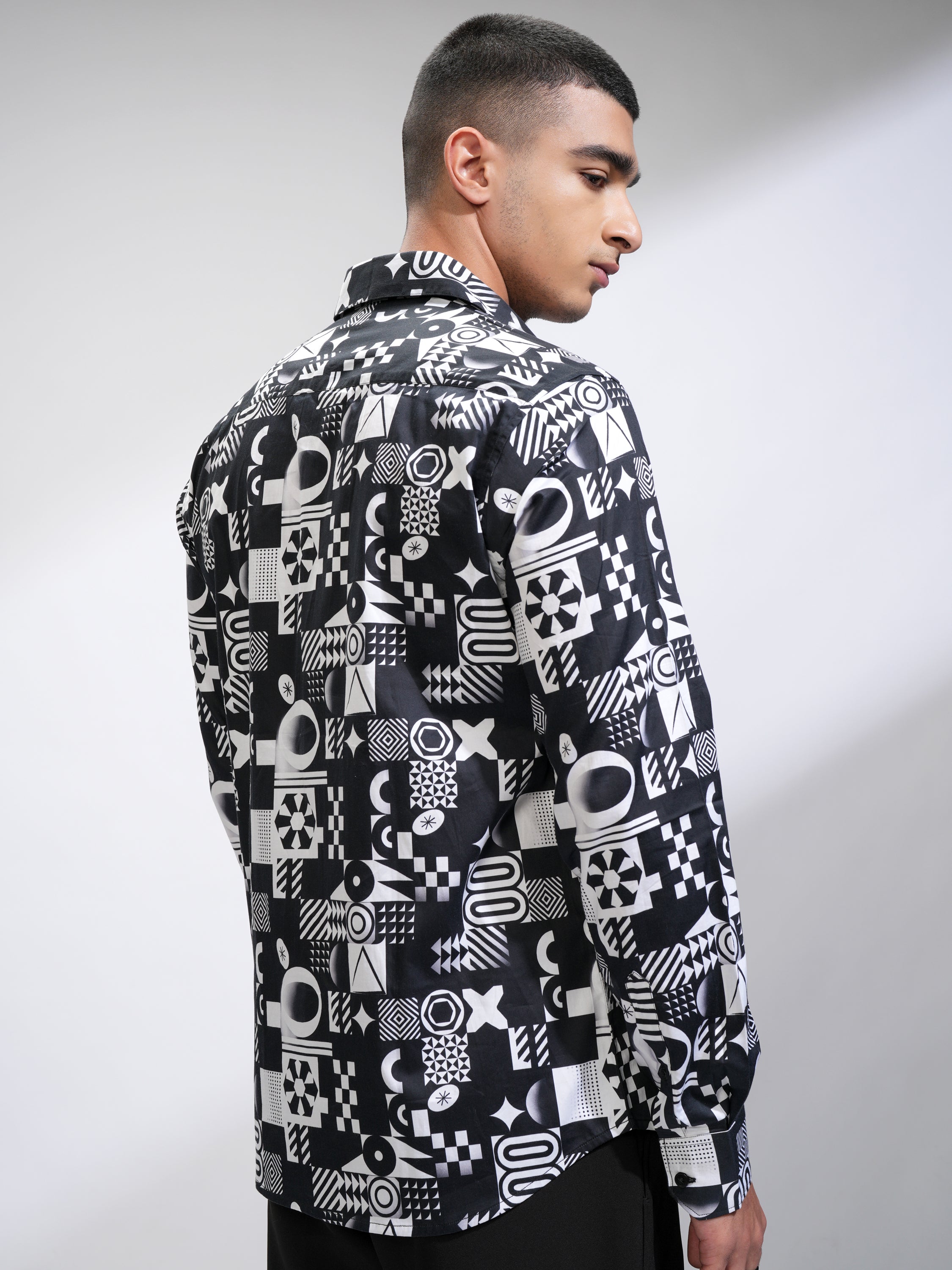 Locomotive Men White Printed Slim Fit Casual Shirt - White - Image 3