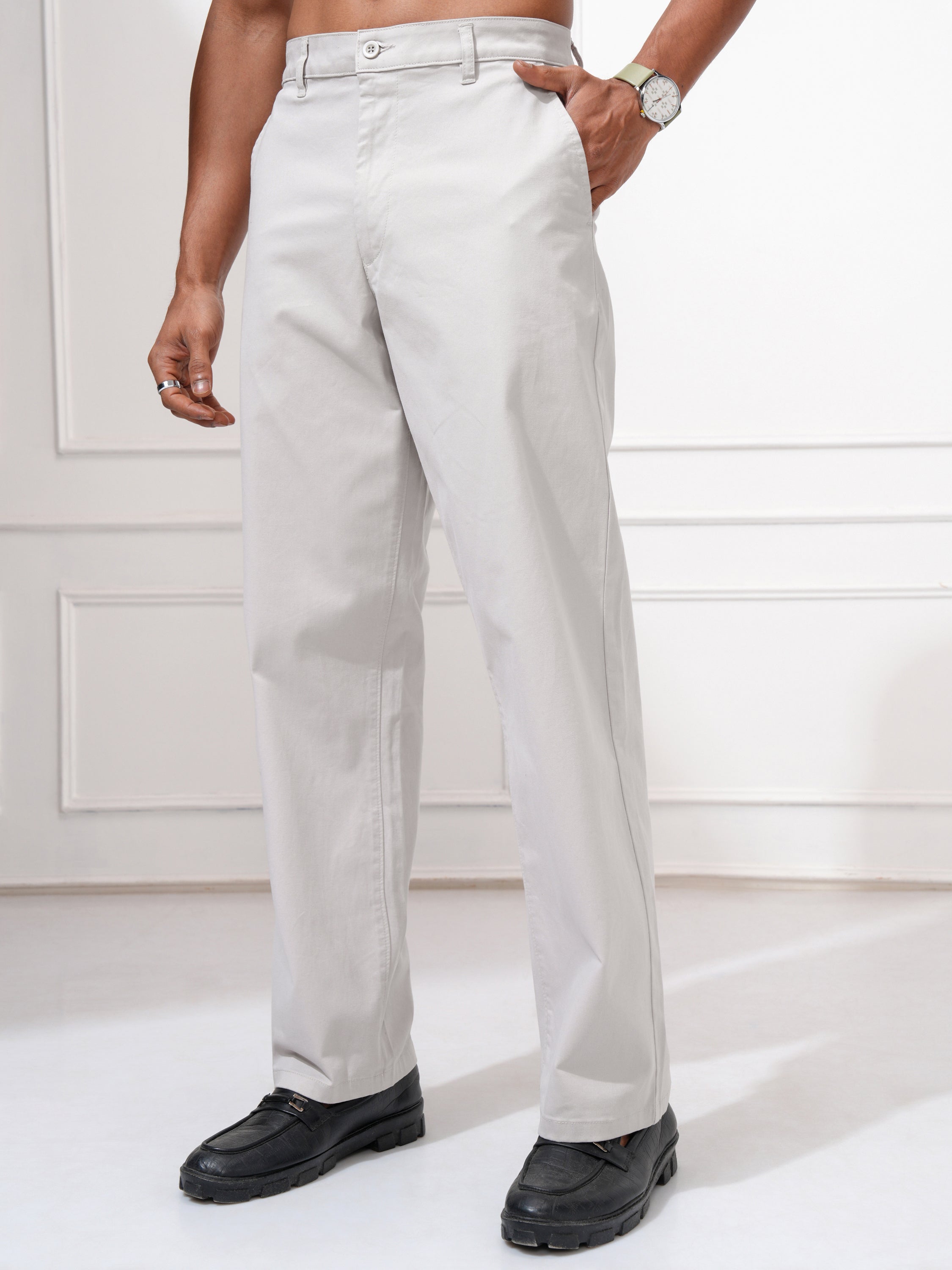 Locomotive Men Grey Regular Fit Solid Chinos - Grey - Image 4