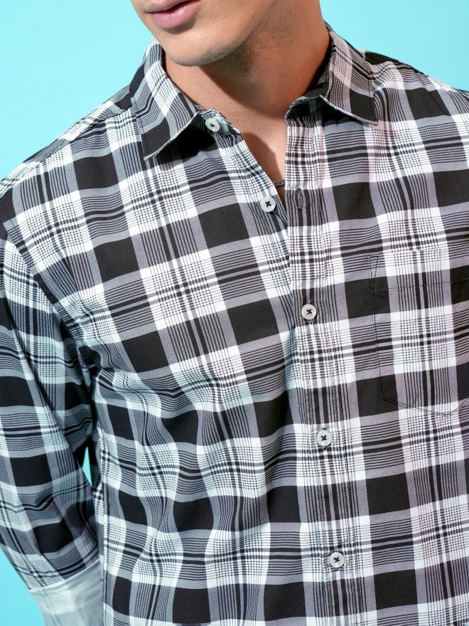 Highlander Men Black Checked Slim Fit Casual Shirt - Black - Image 5