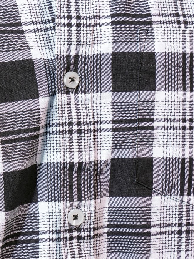 Highlander Men Black Checked Slim Fit Casual Shirt - Black - Image 7