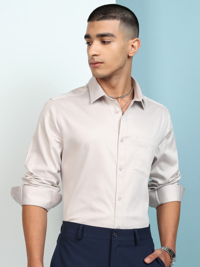 Highlander Men Grey Solid Slim Fit Casual Shirt - Grey - Image 1