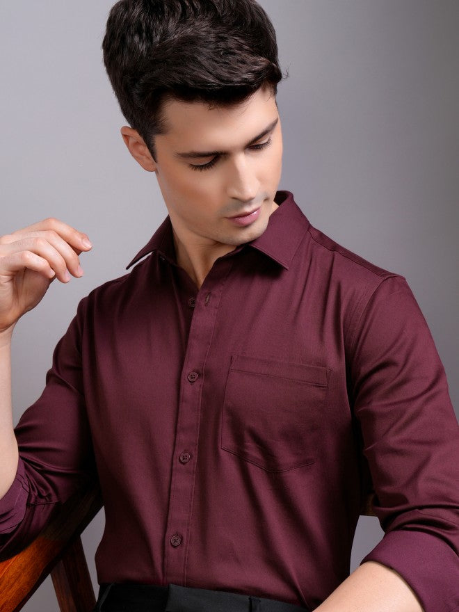 Highlander Men Burgundy Solid Slim Fit Casual Shirt - Burgundy - Image 1