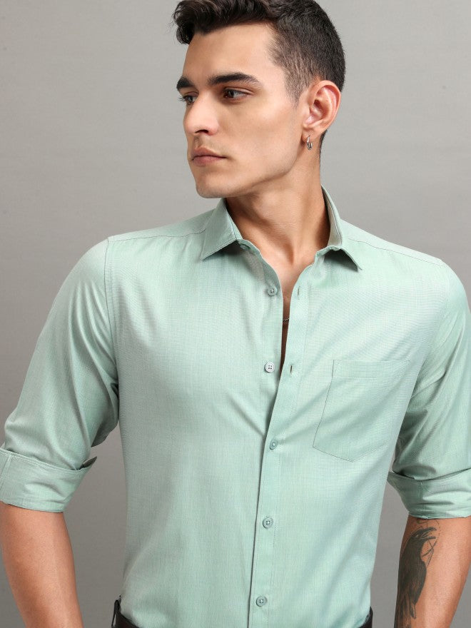 Highlander Men Green Solid Slim Fit Casual Shirt - Green - Image 1