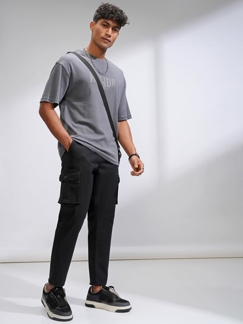 Purple By Highlander Men Black Straight Fit Solid Cargo - Black - Image 2