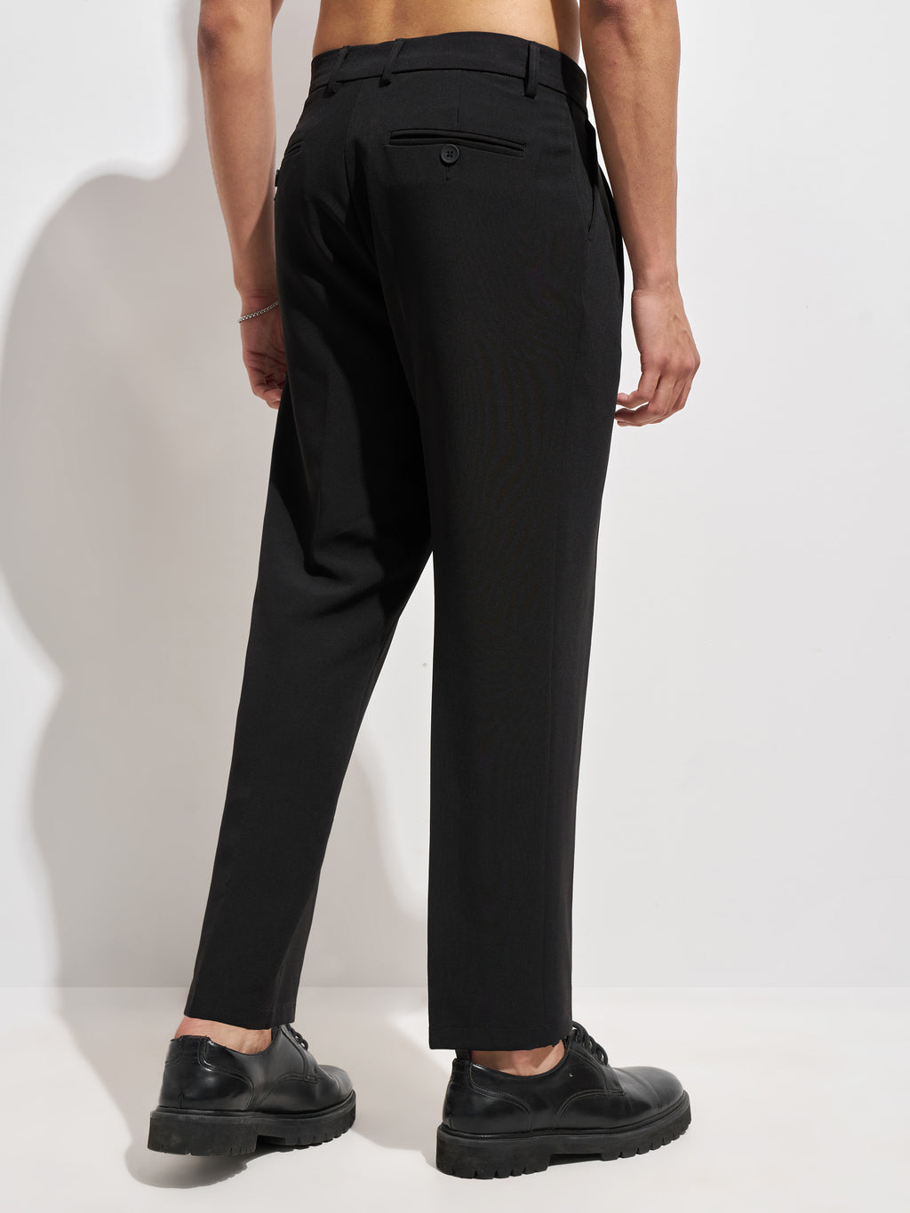 Purple By Highlander Men Black Tapered Fit Solid Korean Pant