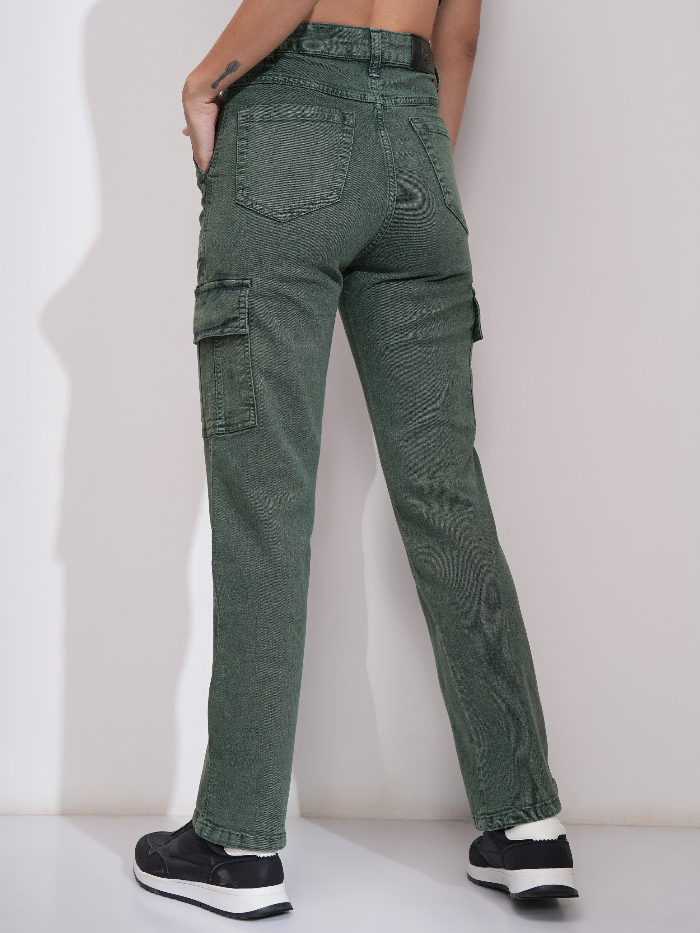 Tokyo Talkies Women Green Straight Fit Stretchable Jeans - Green - Image 3