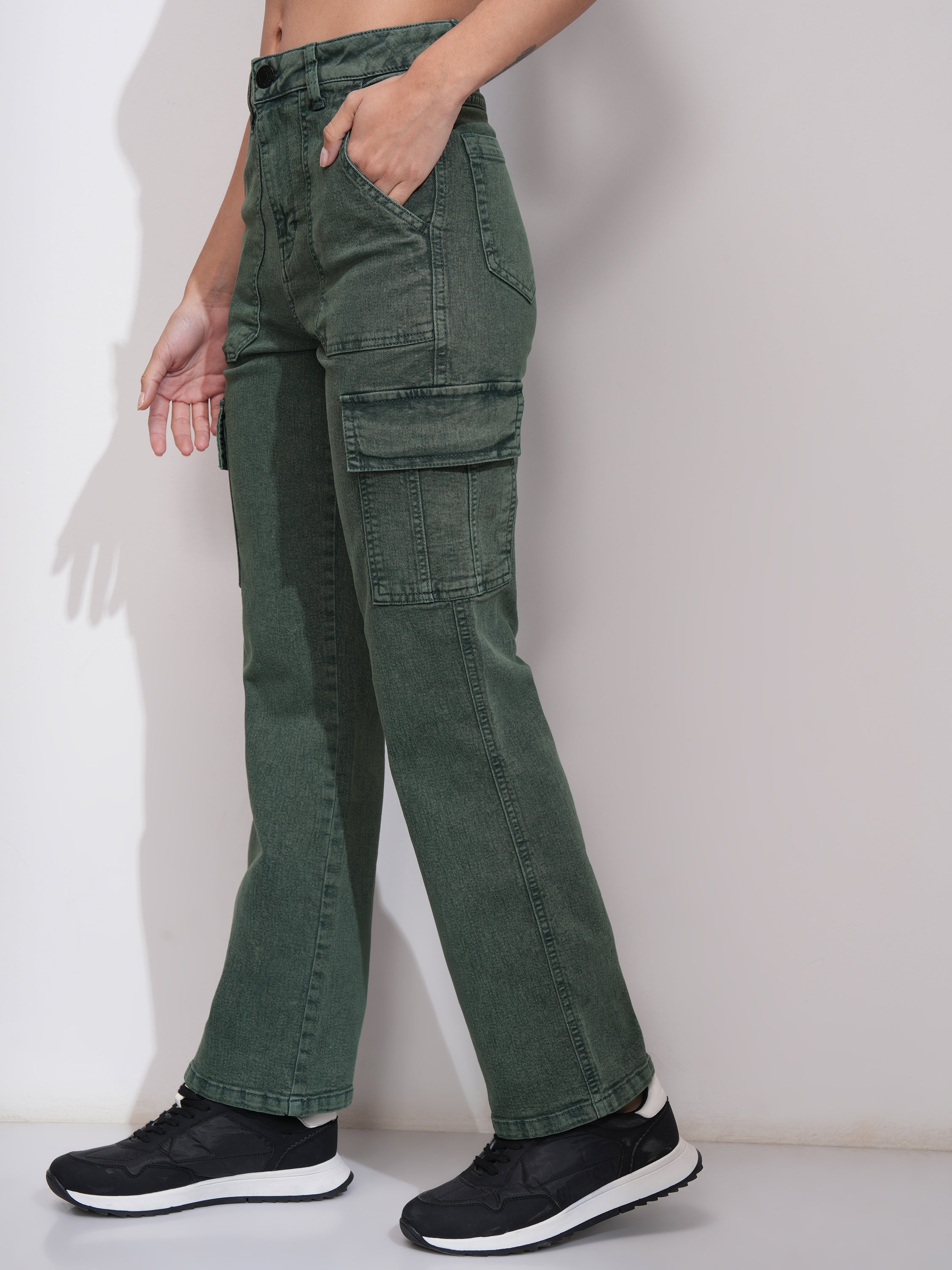 Tokyo Talkies Women Green Straight Fit Stretchable Jeans - Green - Image 4