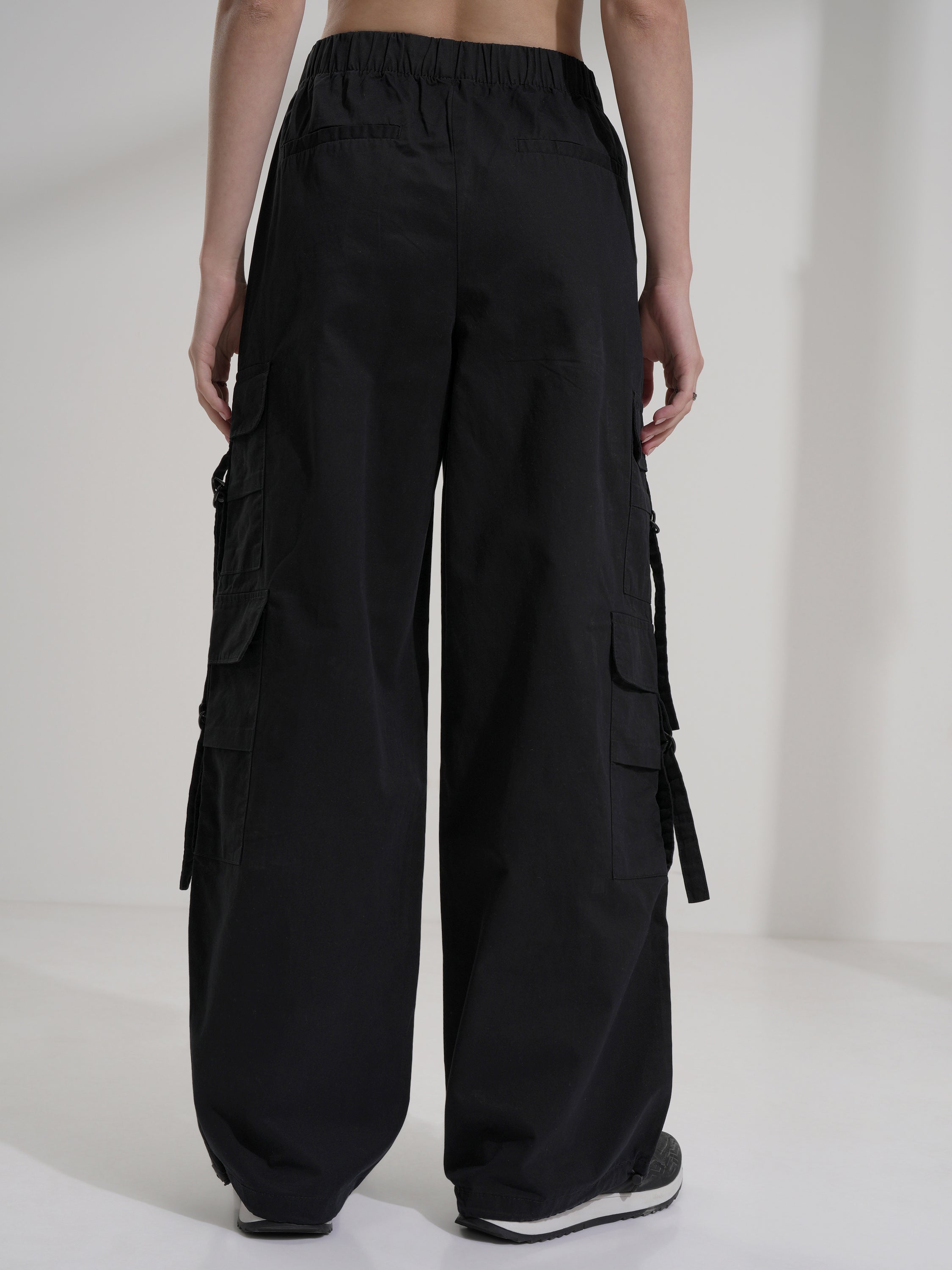 Tokyo Talkies Women Black Solid Straight Fit Cargos - Black - Image 3