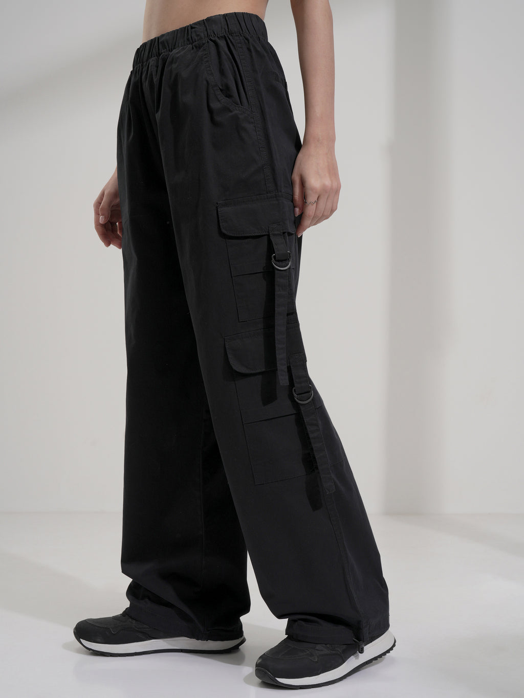 Tokyo Talkies Women Black Solid Straight Fit Cargos - Black - Image 4