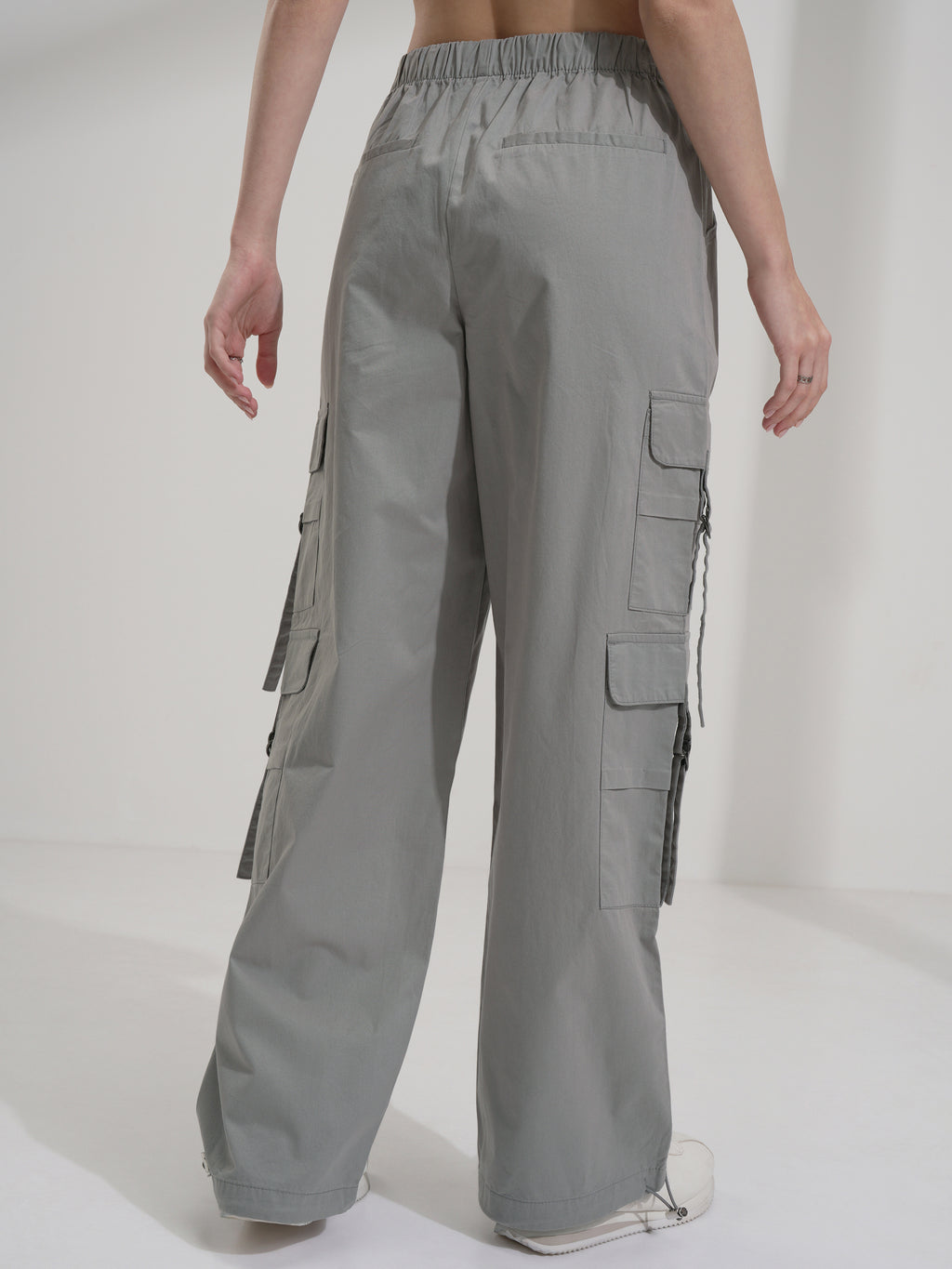 Tokyo Talkies Women Grey Solid Straight Fit Cargos - Grey - Image 3