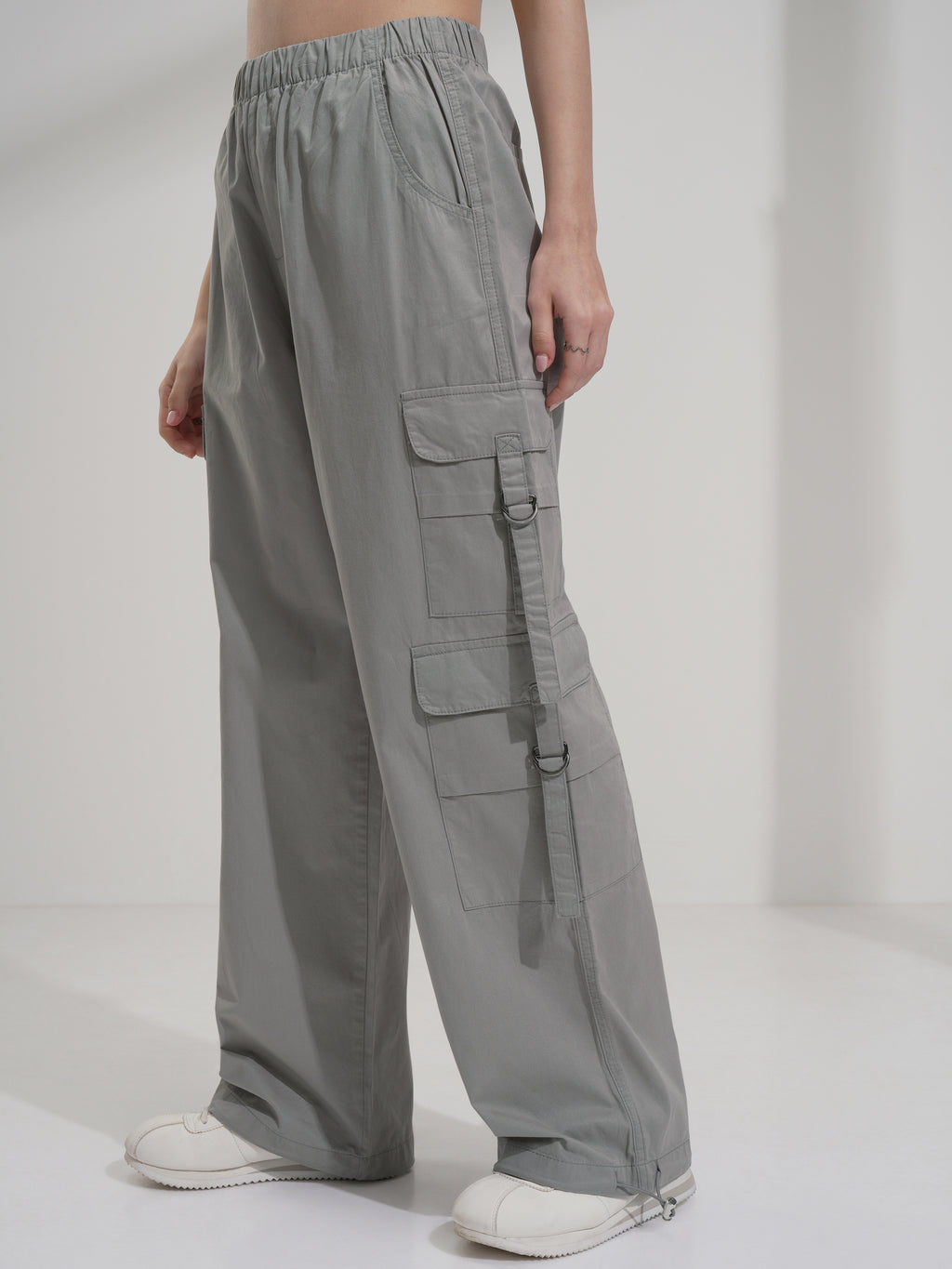 Tokyo Talkies Women Grey Solid Straight Fit Cargos - Grey - Image 4