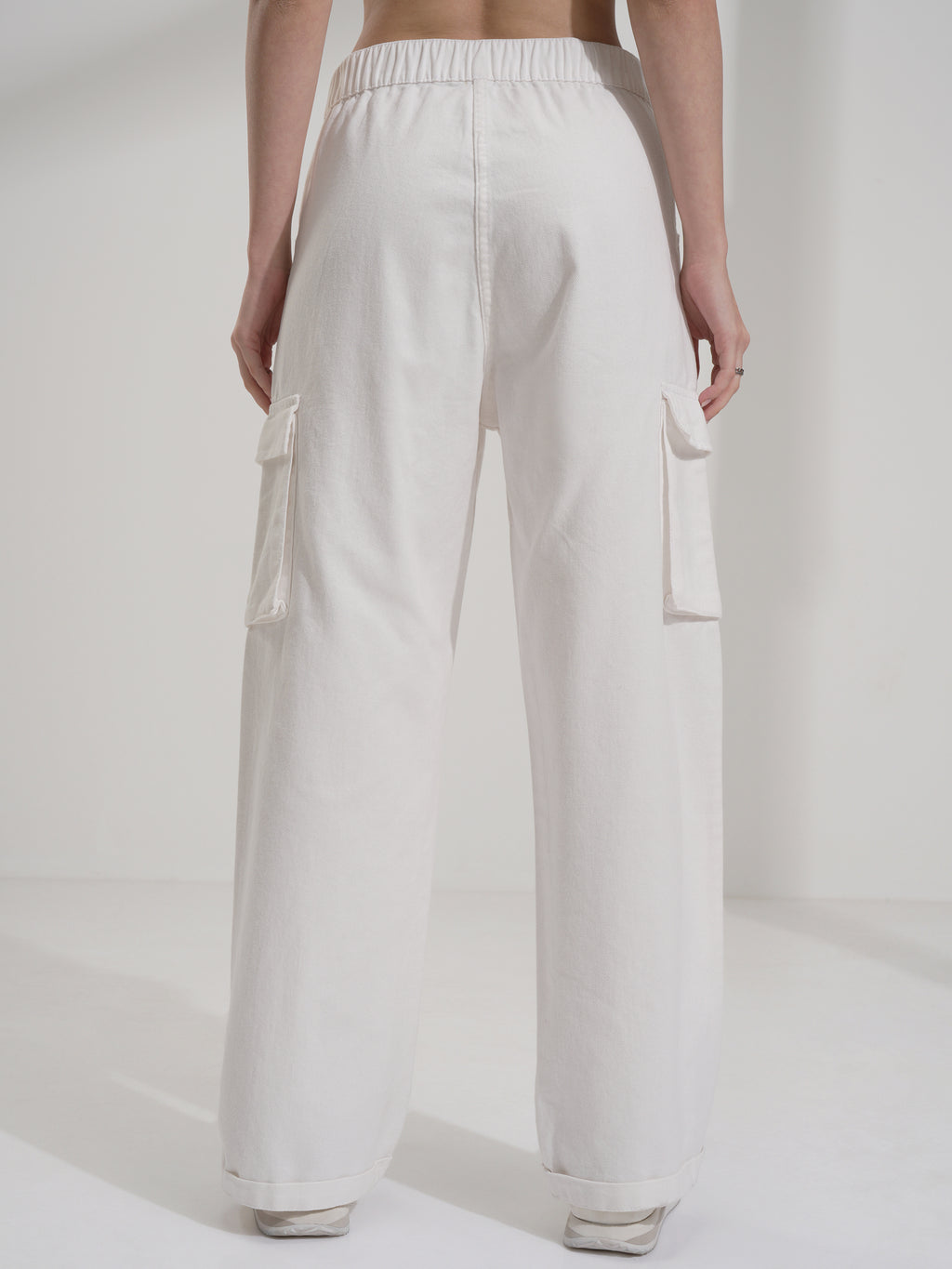 Tokyo Talkies Women White Solid Straight Fit Cargos - White - Image 3