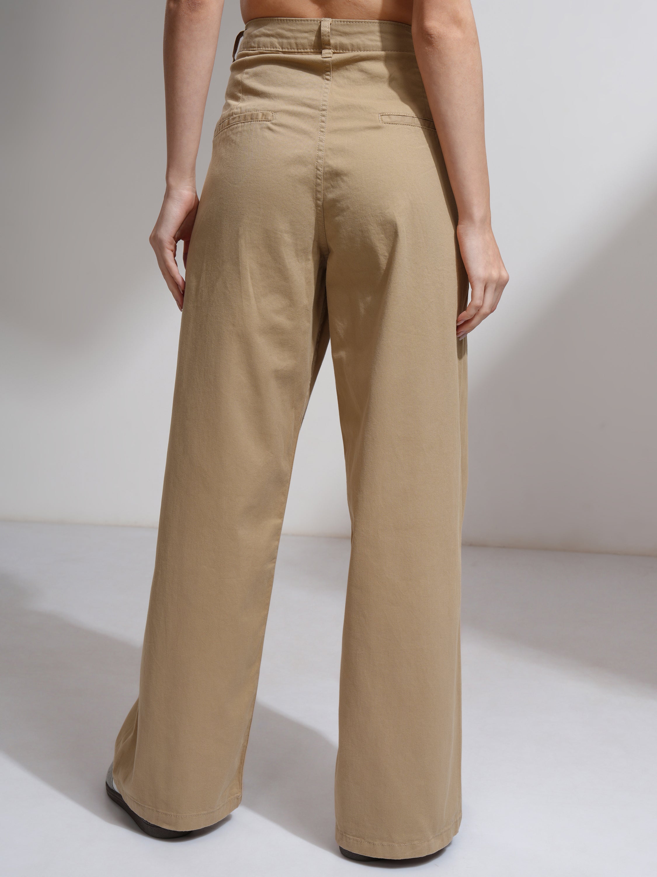 Tokyo Talkies Women Brown Solid Regular Fit Casual Trouser - Brown - Image 3