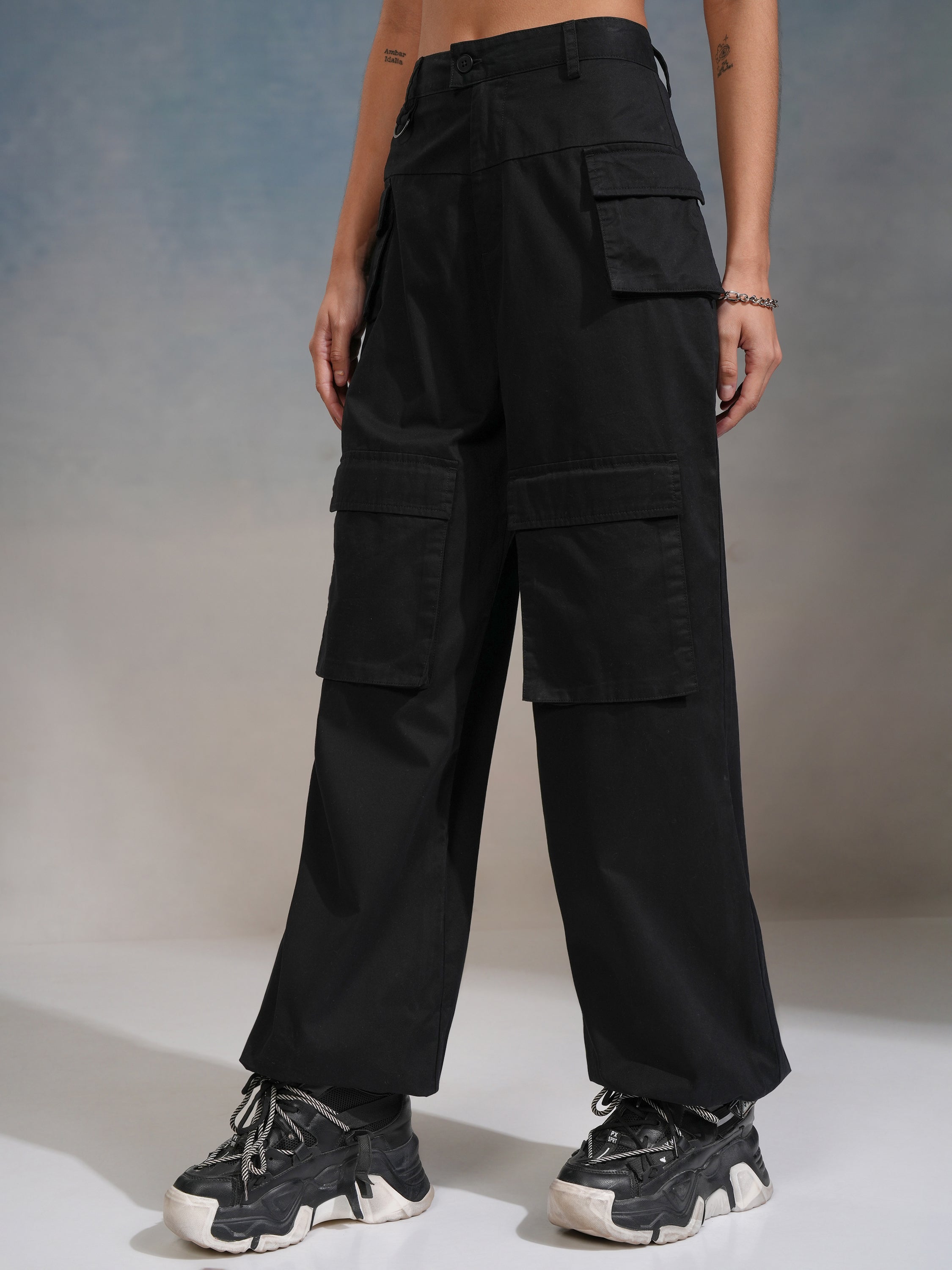 Tokyo Talkies Women Black Solid Flared Casual Trouser - Black - Image 4