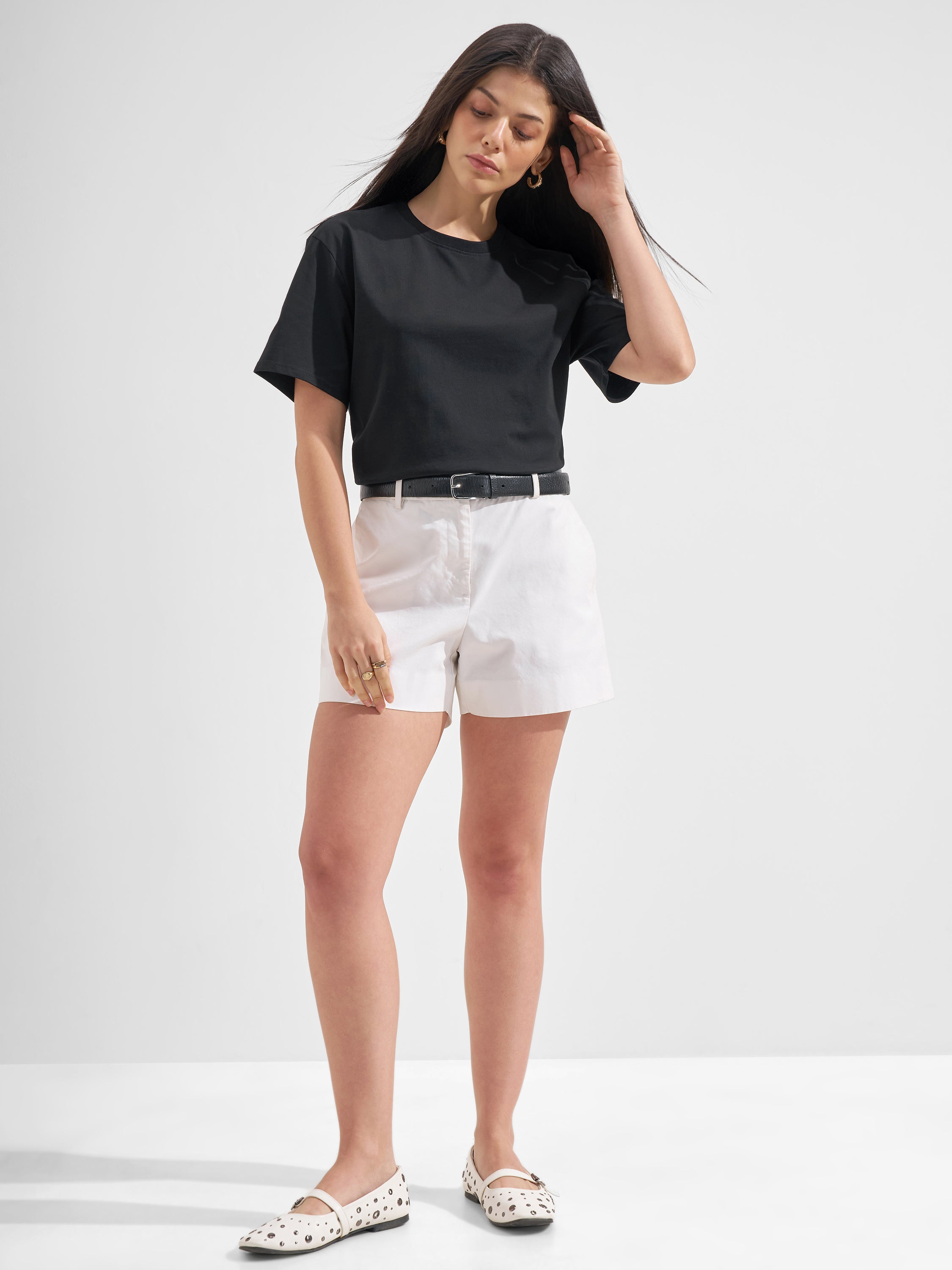 Tokyo Talkies Women Black Solid Round Neck T-Shirt