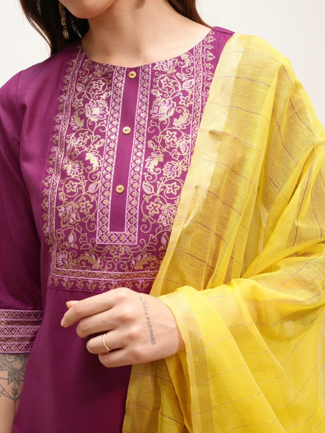 Vishudh Women Magenta Printed Kurta With Trouser And Dupatta - Magenta - Image 5