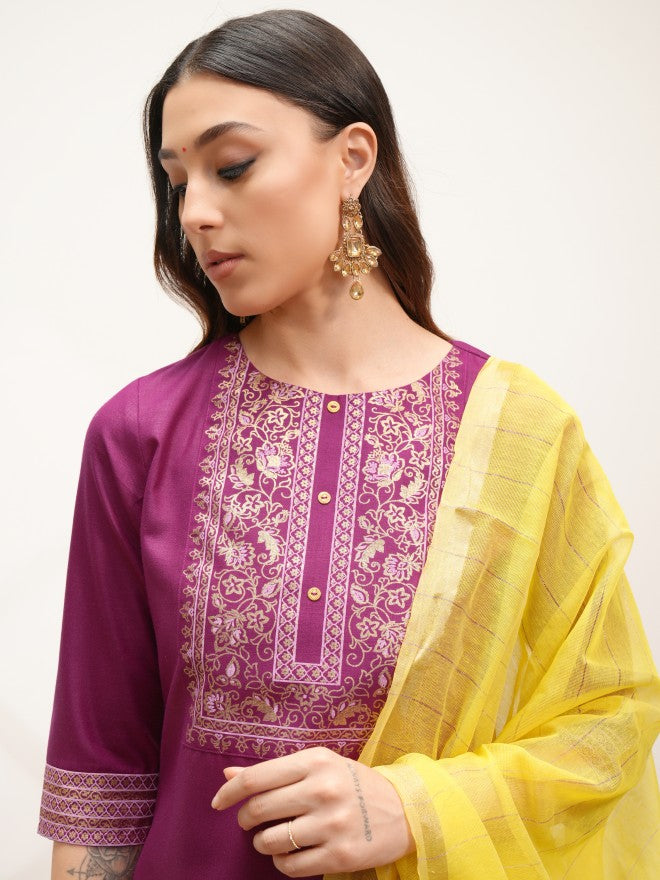 Vishudh Women Magenta Printed Kurta With Trouser And Dupatta - Magenta - Image 8