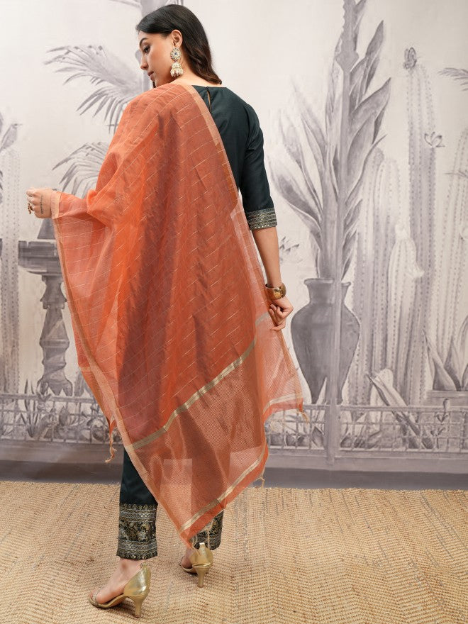 Vishudh Women Green Printed Kurta With Trouser And Dupatta - Green - Image 3