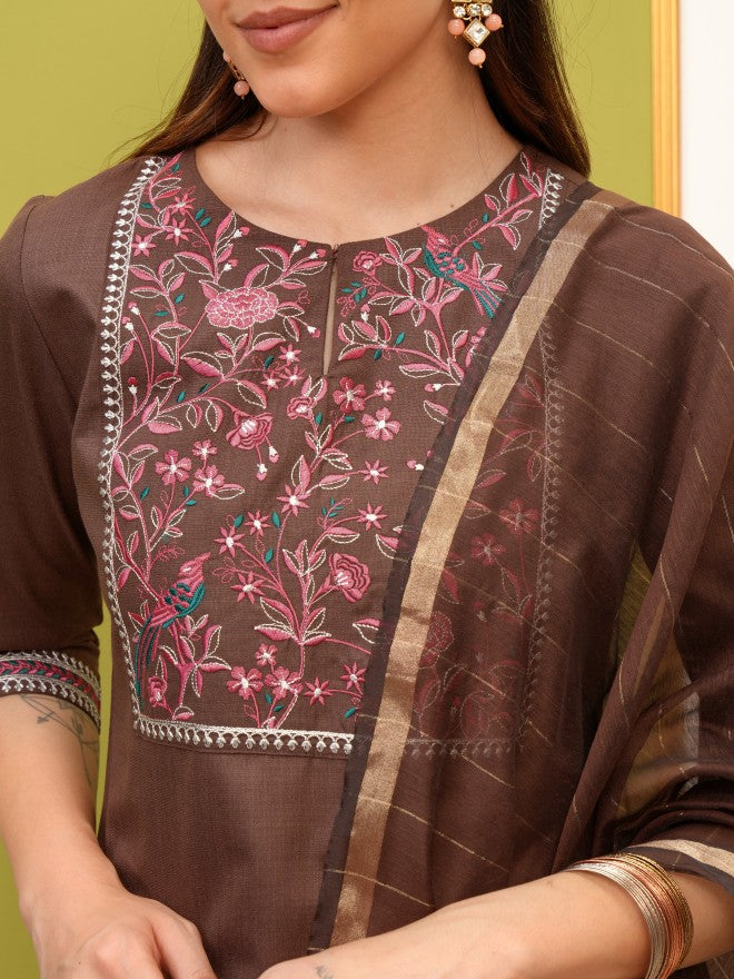 Vishudh Women Taupe Printed Kurta With Trouser And Dupatta - Taupe - Image 5