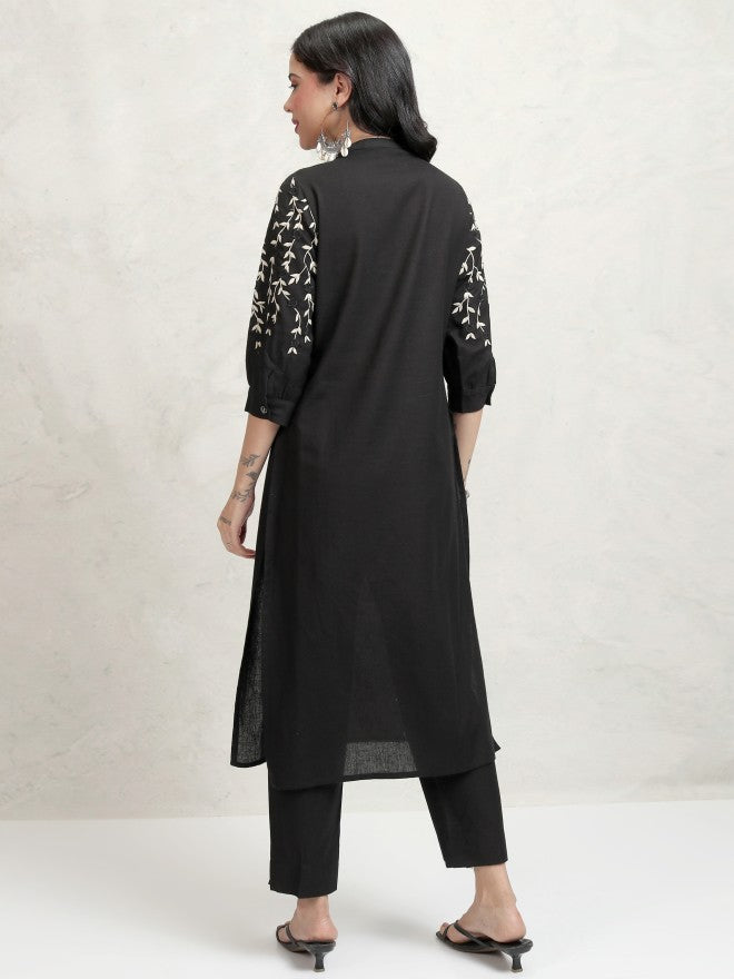 Vishudh Women Black Embroidered Kurta With Trousers - Black - Image 3
