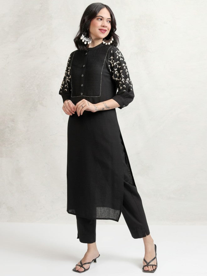 Vishudh Women Black Embroidered Kurta With Trousers - Black - Image 4