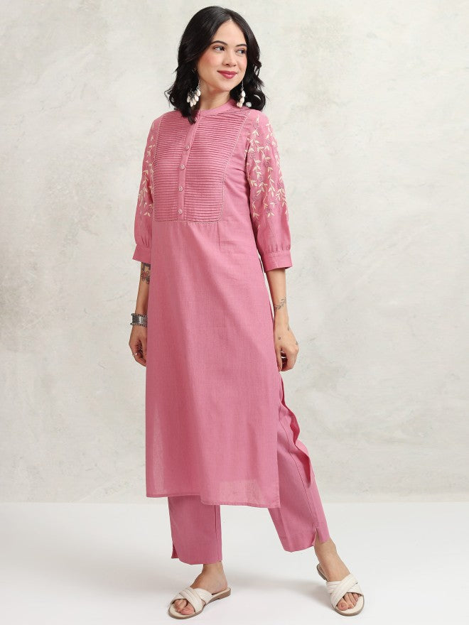Vishudh Women Pink Embroidered Kurta With Trousers - Pink - Image 4