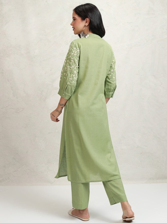 Vishudh Women Green Embroidered Kurta With Trousers - Green - Image 3