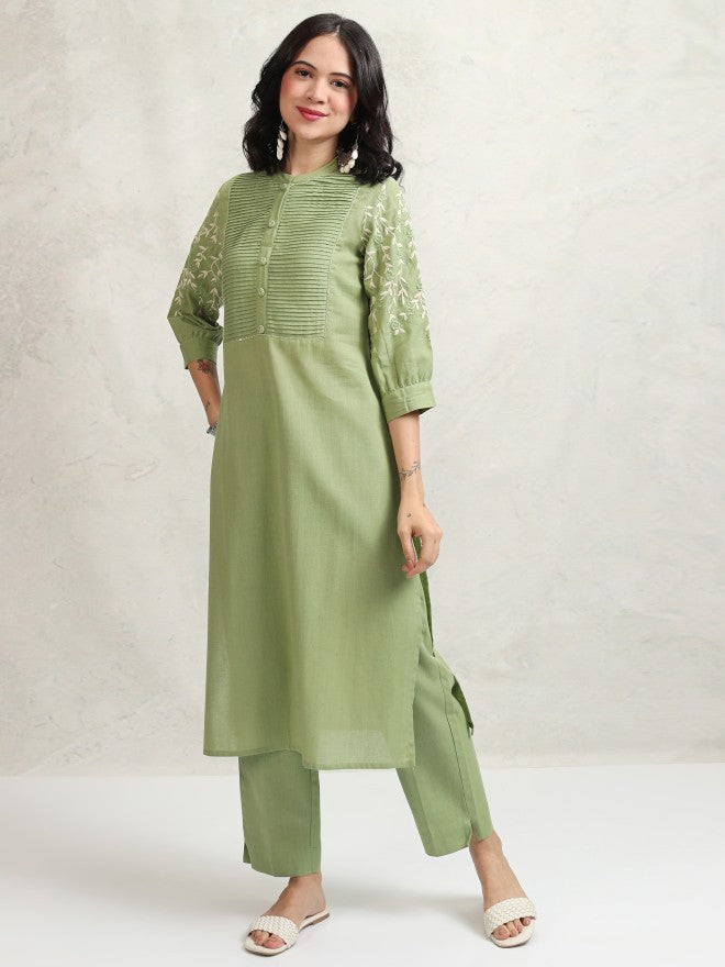 Vishudh Women Green Embroidered Kurta With Trousers - Green - Image 4
