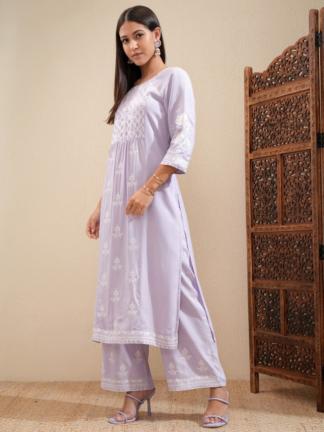 Vishudh Women Lavender Embroidered Kurta With Palazzo - Lavender - Image 4