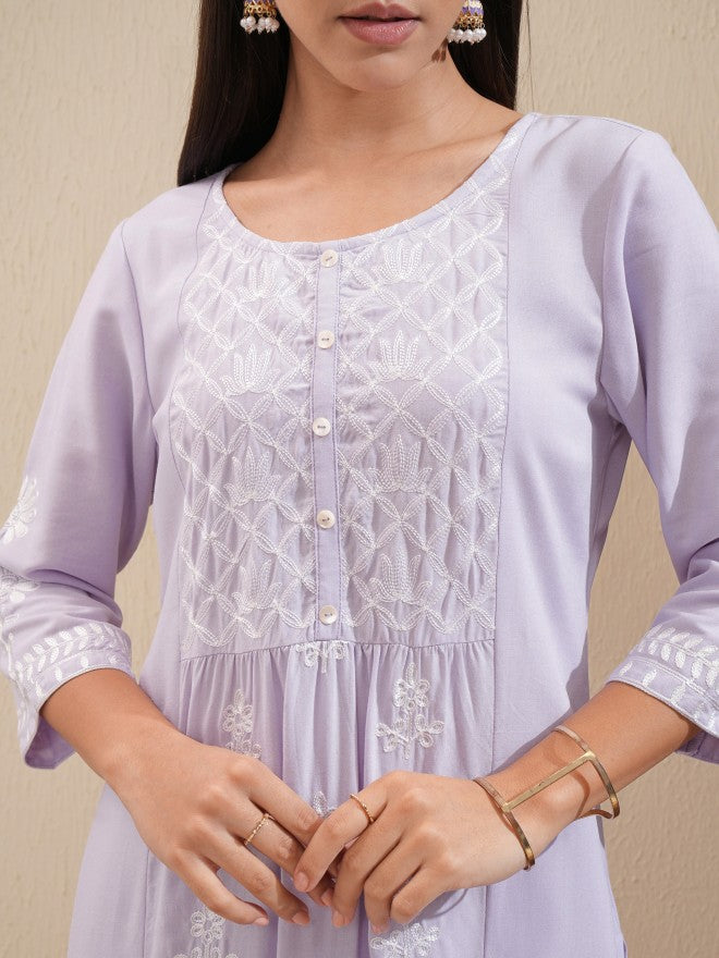 Vishudh Women Lavender Embroidered Kurta With Palazzo - Lavender - Image 5