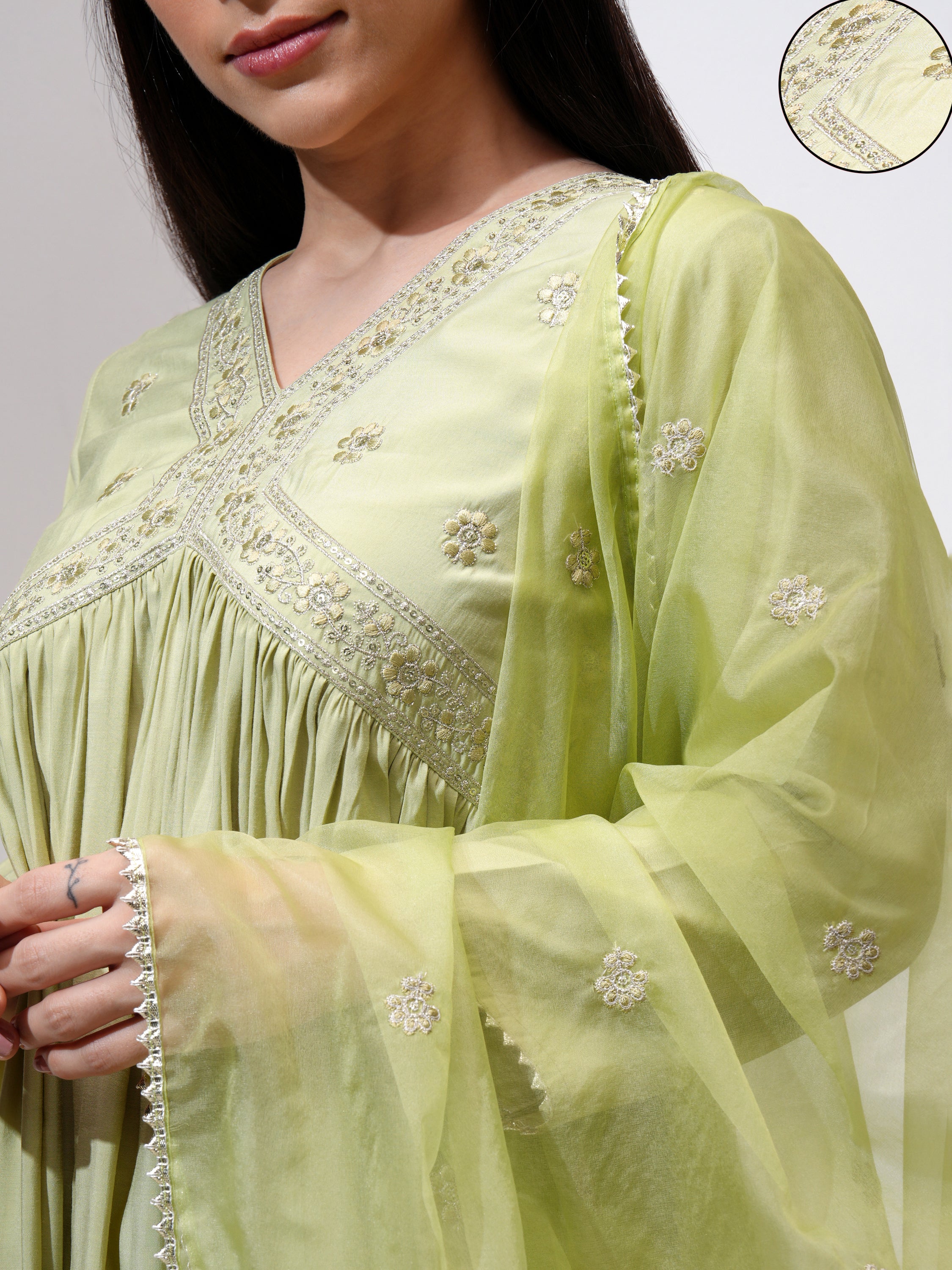 Vishudh Women Green Kurta With Palazzos And Dupatta - Green - Image 5