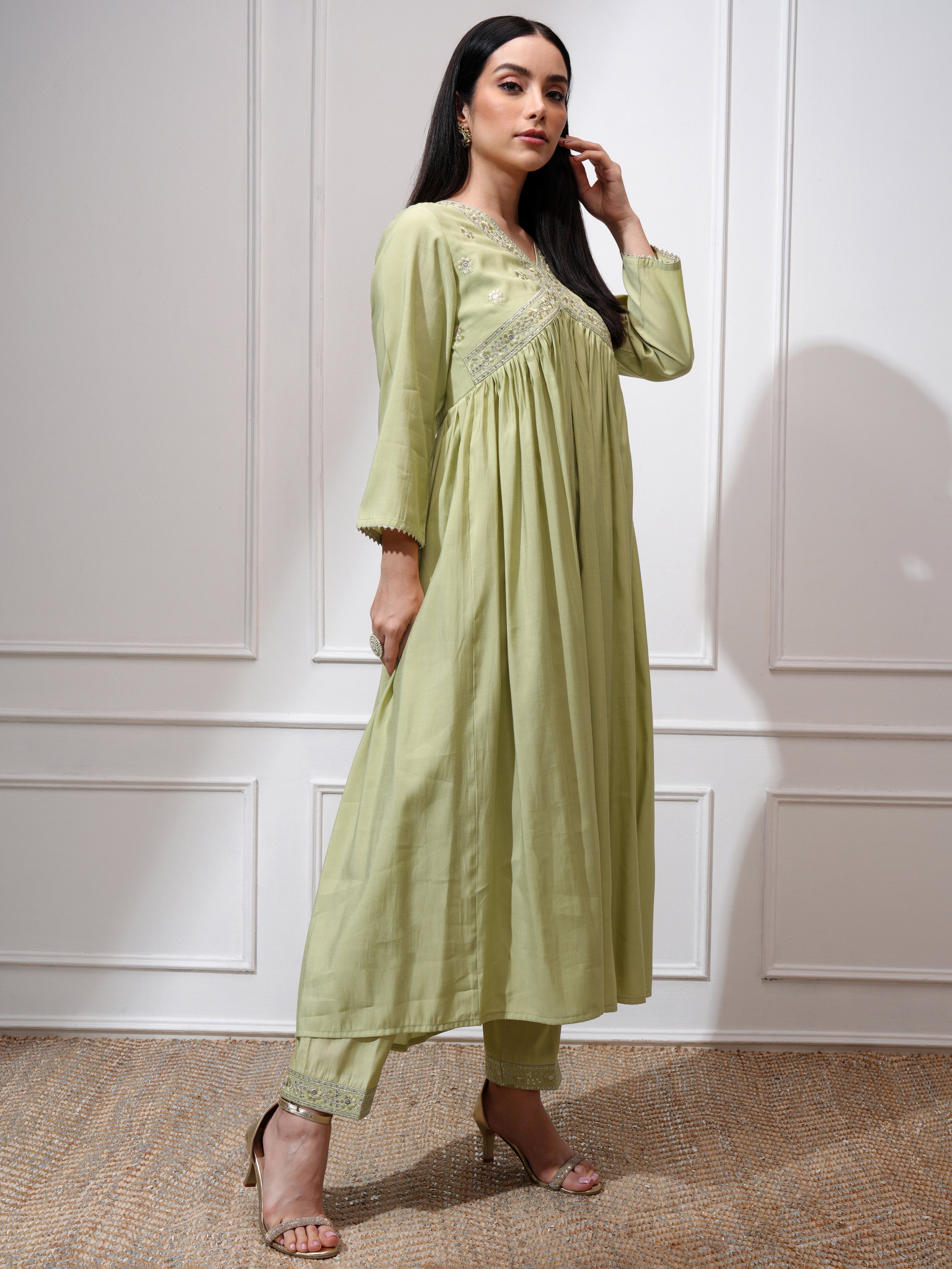 Vishudh Women Green Kurta With Palazzos And Dupatta - Green - Image 6