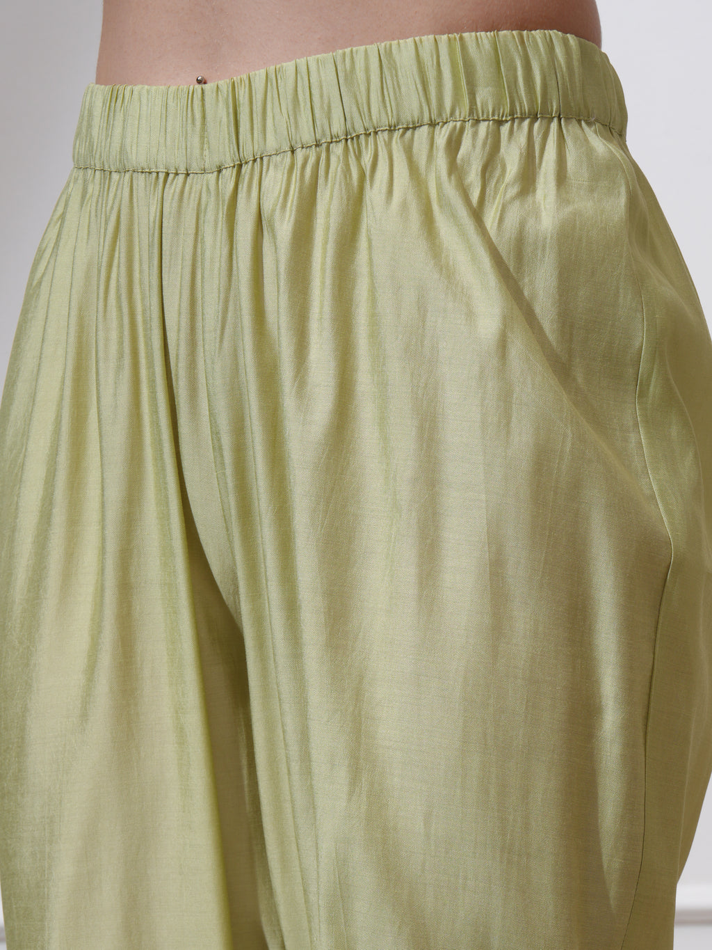 Vishudh Women Green Kurta With Palazzos And Dupatta - Green - Image 8